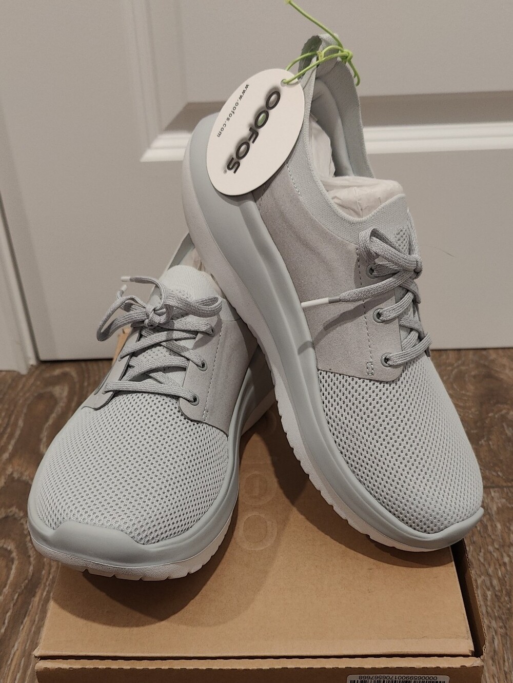 Oofos OOMY STRIDE Men’s Lightweight Gray Athletic Shoes